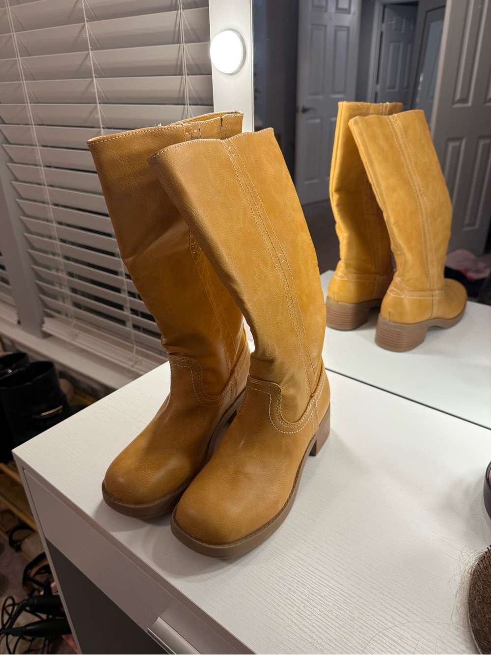 Sugar Hayzel Women’s Tall Boots Tan/Cognac Size 6 – Never Worn